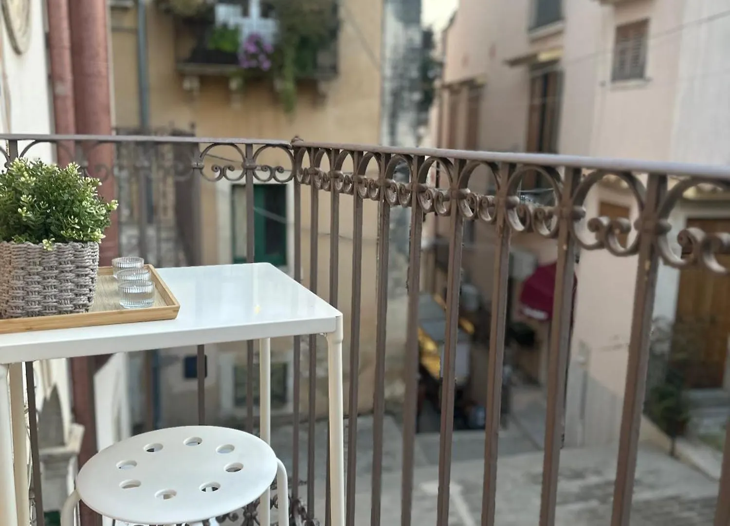 Apartman F Home Noto